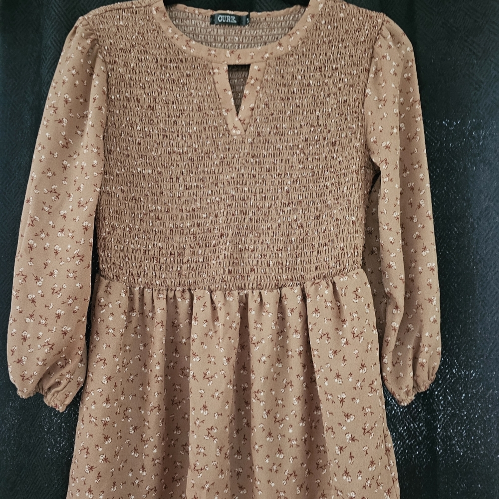 Cure Women's Top Medium Brown Floral Blouse Long Sleeve Flowy Casual Boho